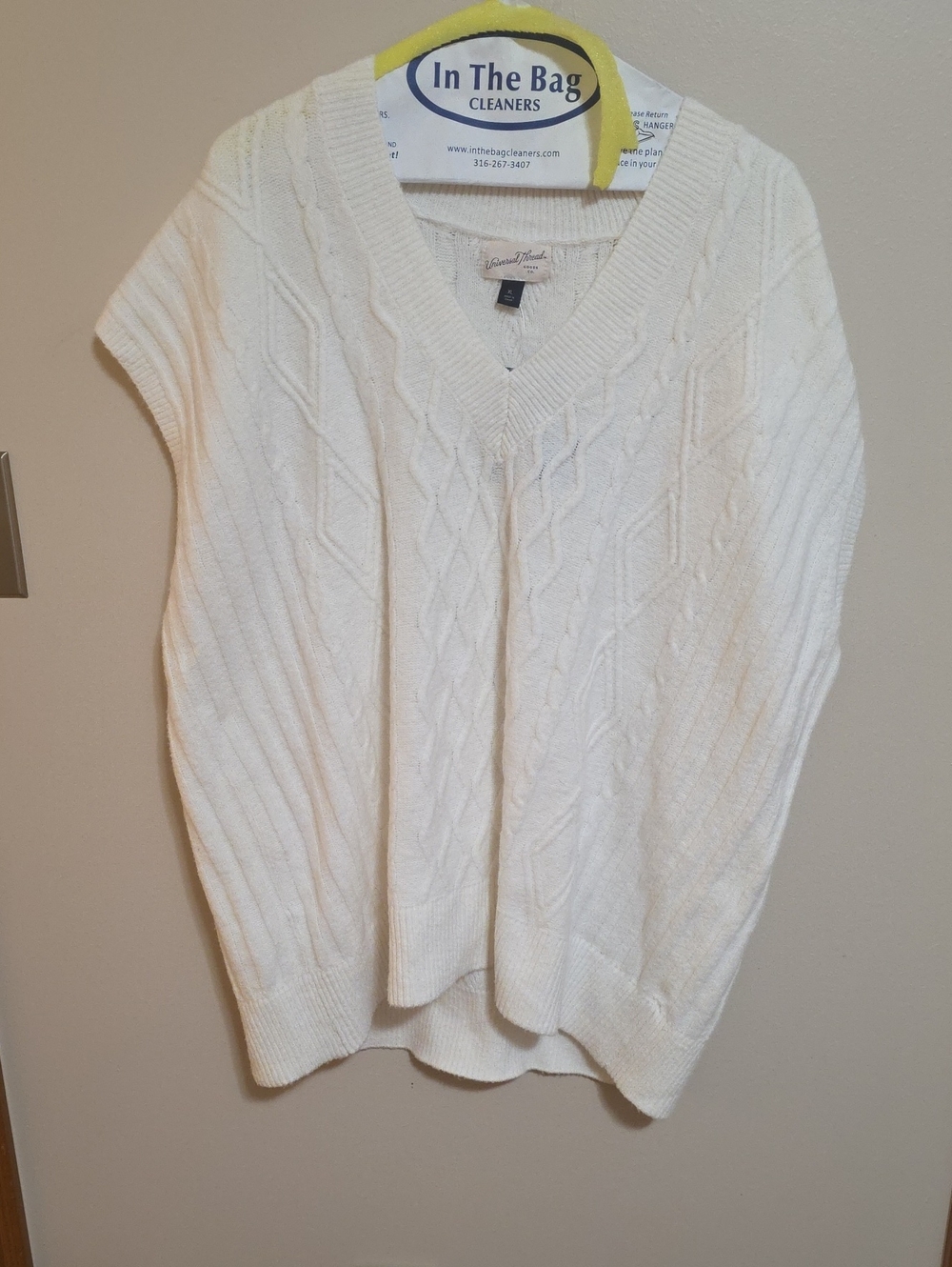 Universal Thread Cream Cable Knit V-Neck Sweater Vest